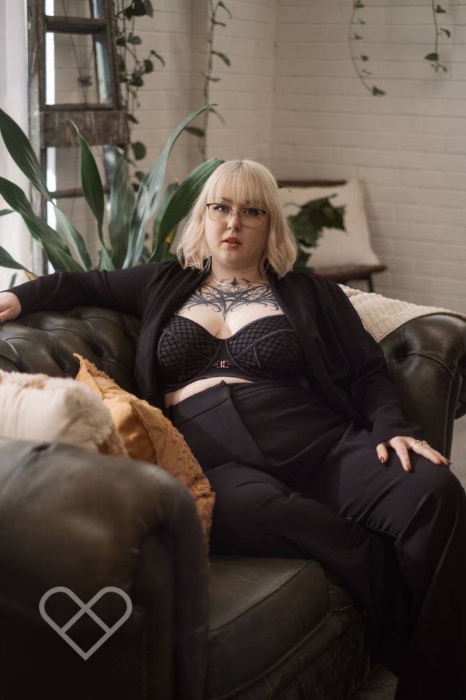 Claudia Elle portrait