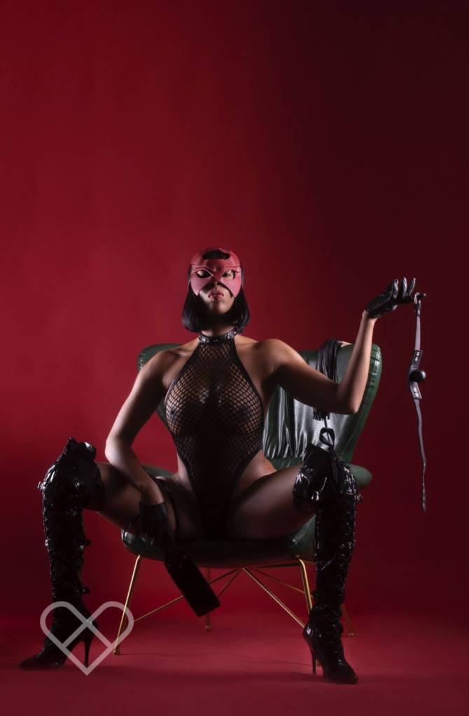 Miss Samantha Foxx portrait