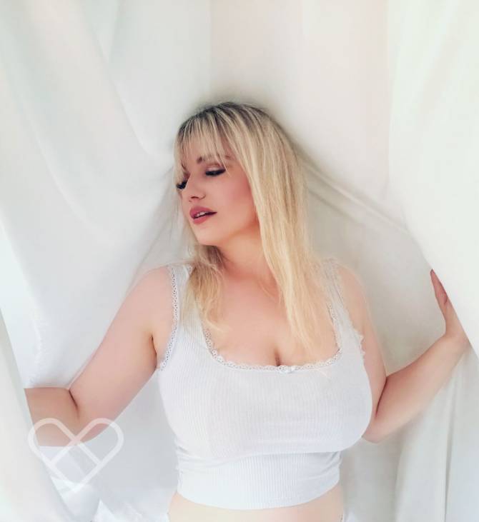 Sara Fennic portrait