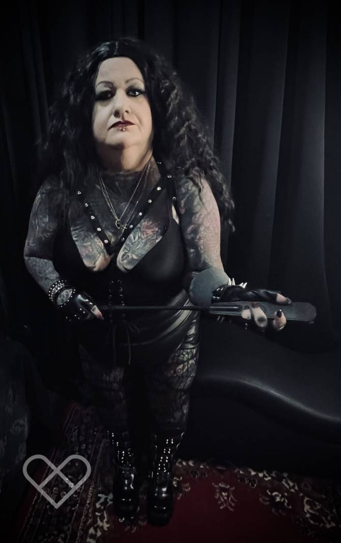 Vivian Von Black portrait