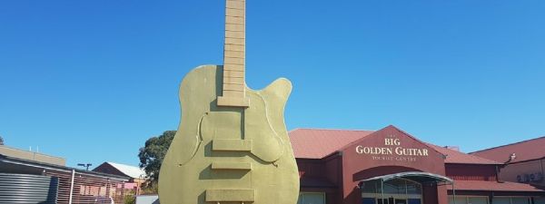 The golden guitar statue in Tamworth