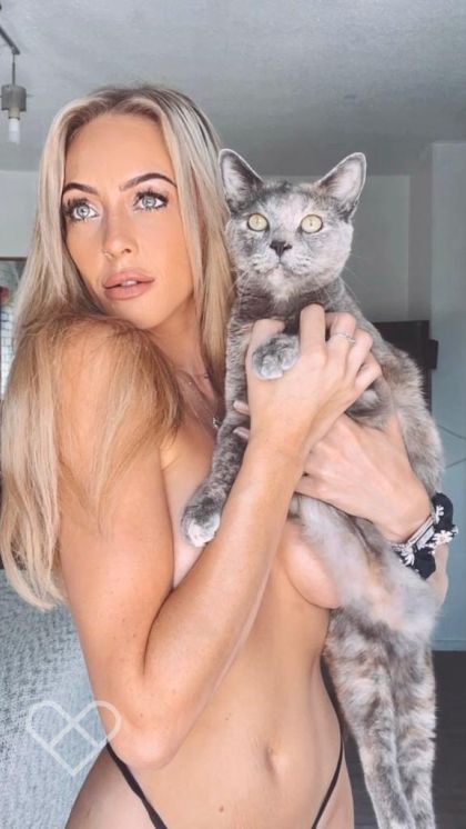 Daisy English - Gold Coast Escorts - Independent private escort