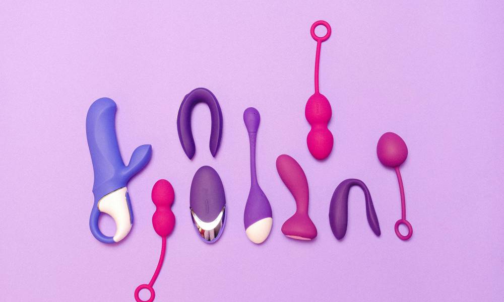 Article image for Enhancing Your Experience: The Benefits of Using Sex Toys with an Escort Booking on Dakota Dice