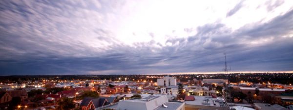 Enjoy Dubbo sunsets with an escort in Dubbo