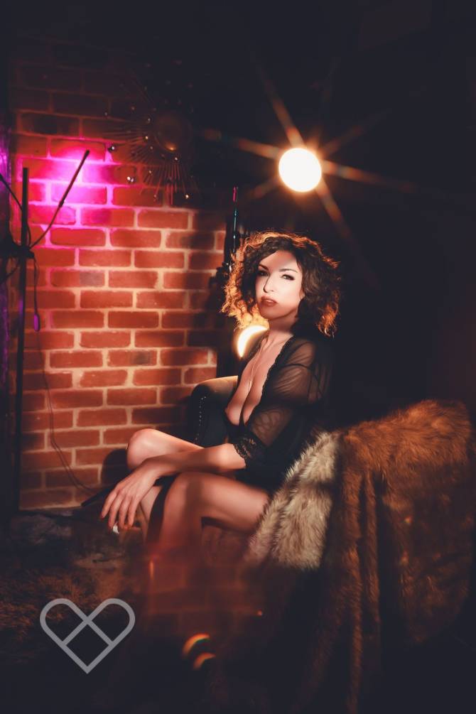 Alexis London portrait
