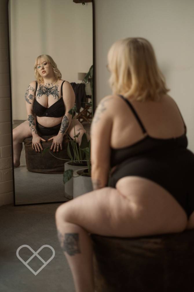Claudia Elle portrait