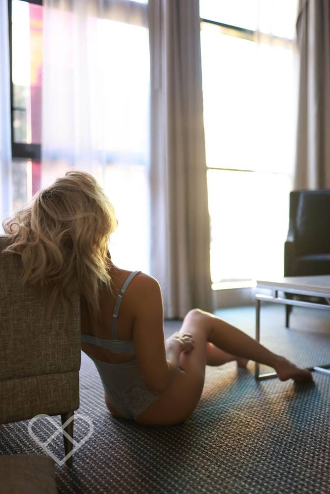 Victoria Knight portrait