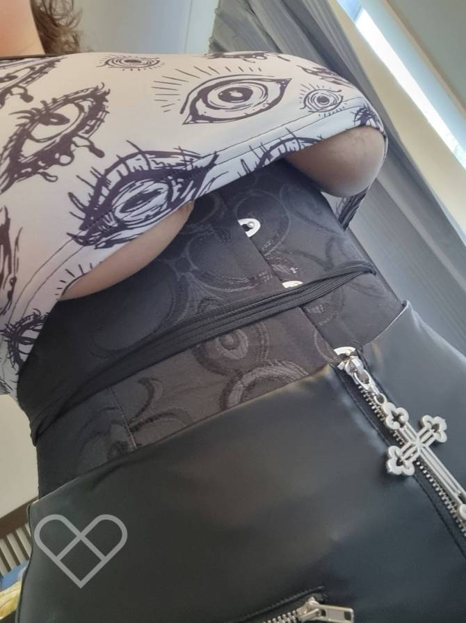 GothGirlfriendMillie portrait