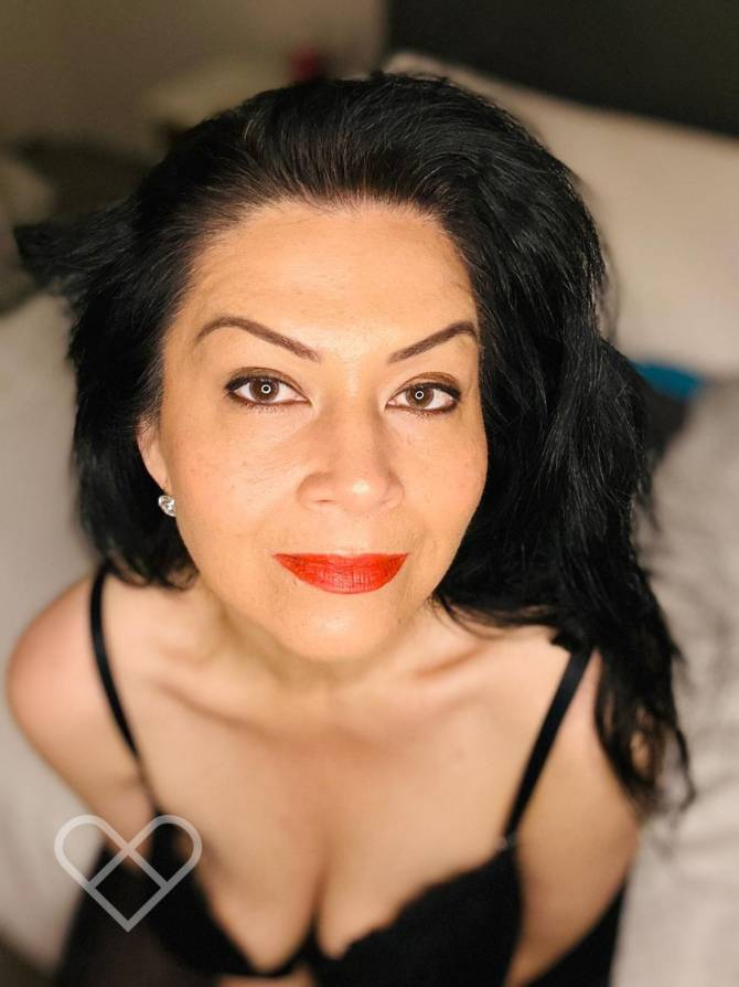 Sensual Sia portrait