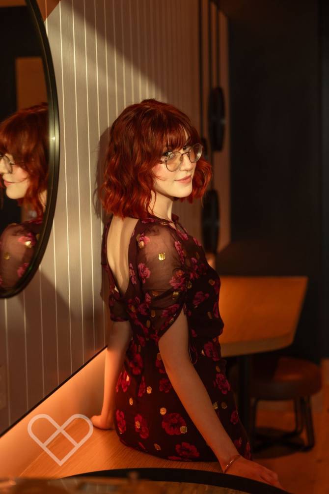 Luna Sparks portrait